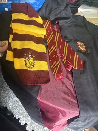 Harry potter gryffindor robe - potter,