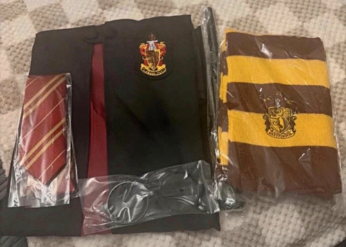 Harry potter gryffindor robe - harry,